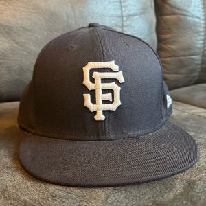 San Francisco Giants New Era fitted 7 5/8. Navy blue.